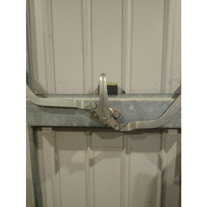 Garage-Door-Internal-Lock-Handle-Anti-Clockwise-back-of-door