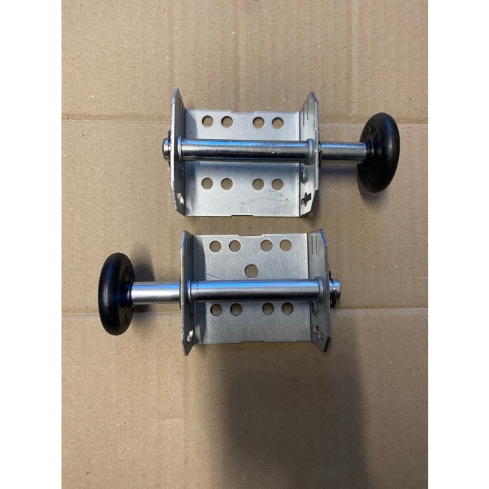 Novoferm Novoferm Pair of Roller Spindle Brackets